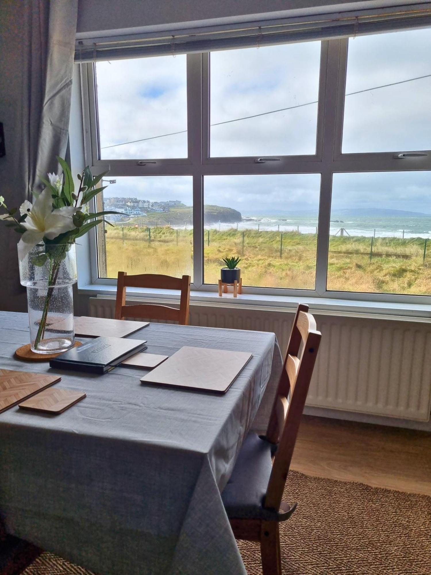 6 Dunluce Park - Portrush By The Sea Lägenhet Exteriör bild