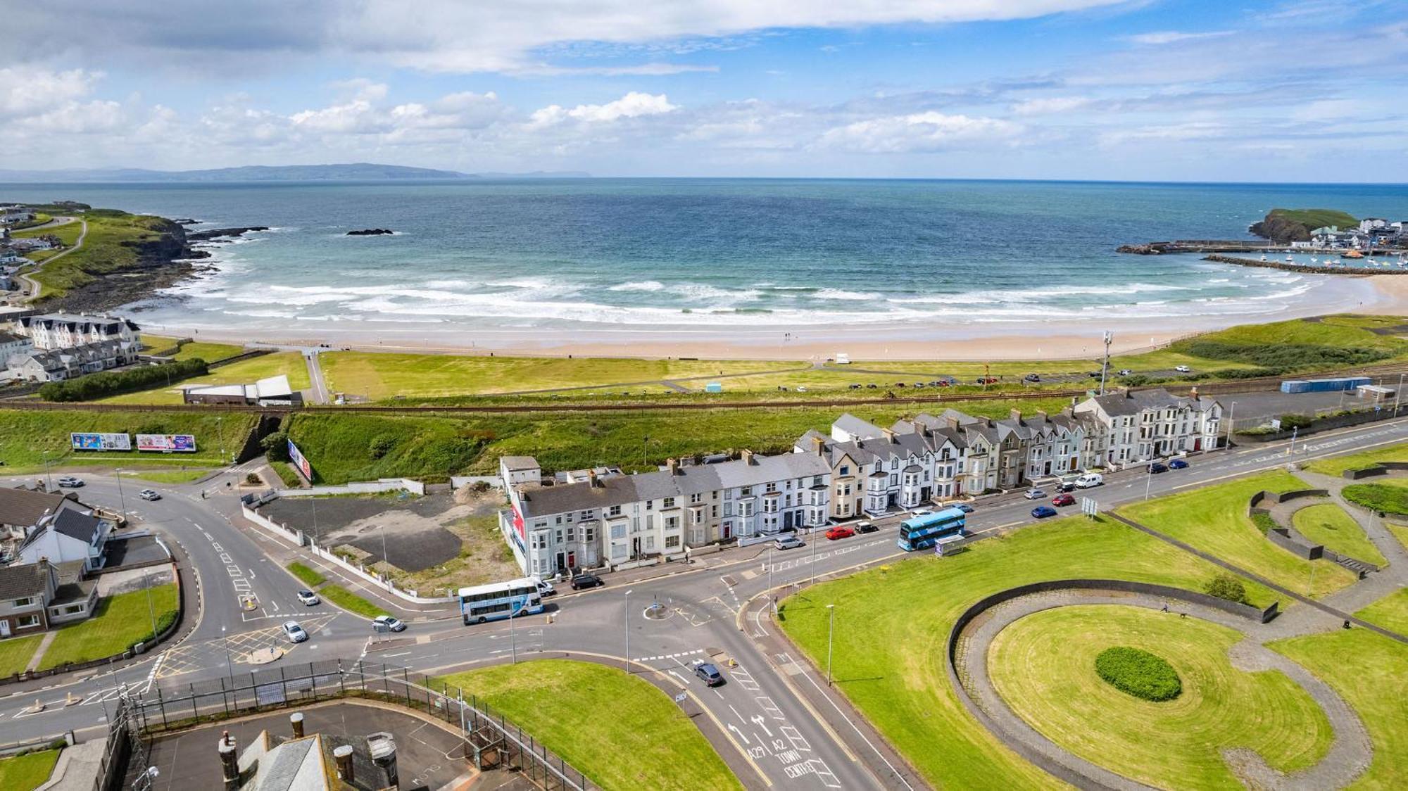 6 Dunluce Park - Portrush By The Sea Lägenhet Exteriör bild