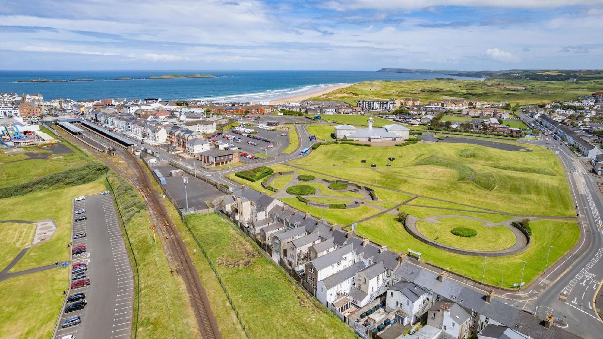 6 Dunluce Park - Portrush By The Sea Lägenhet Exteriör bild